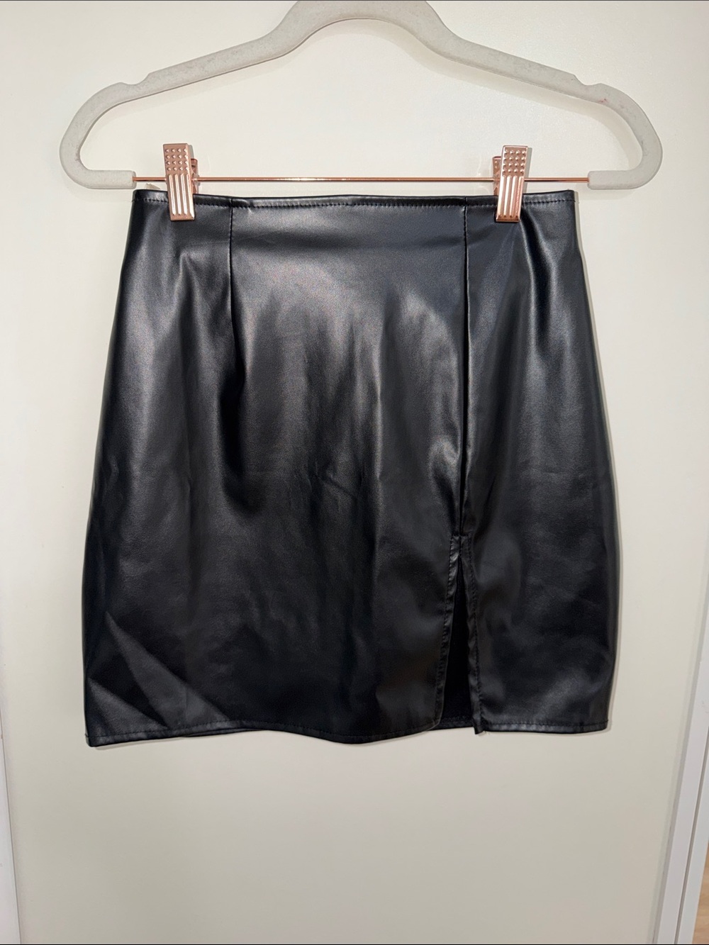 Windsor Black Faux Leather Mini Skirt with Front Slit | S